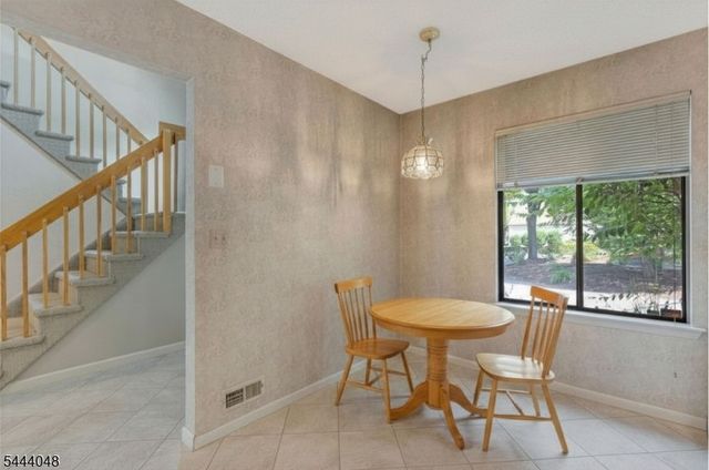 12 Carriage Pl, Edison Twp., NJ 08820