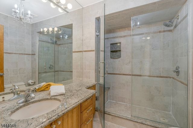 12 Carriage Pl, Edison Twp., NJ 08820