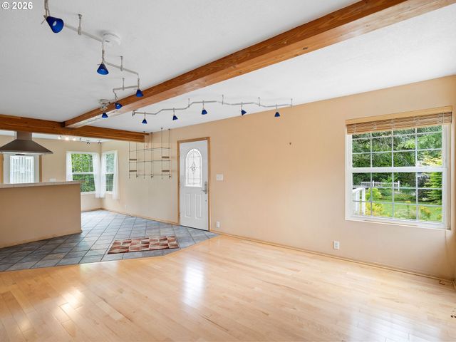 3915 Sw POMONA St, Portland, OR 97219
