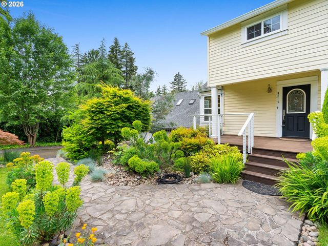 3915 Sw POMONA St, Portland, OR 97219