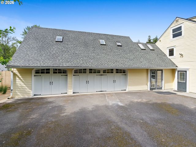 3915 Sw POMONA St, Portland, OR 97219