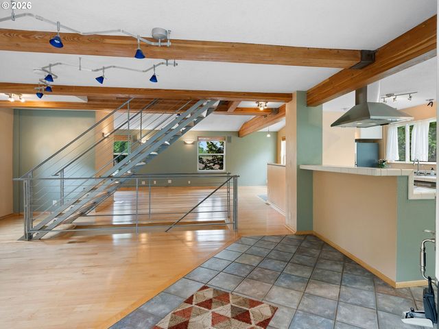 3915 Sw POMONA St, Portland, OR 97219