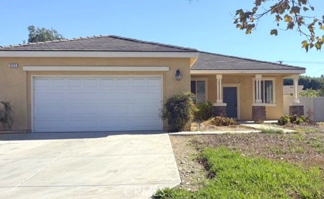 9225 Cattail Lane, Fontana, CA 92335
