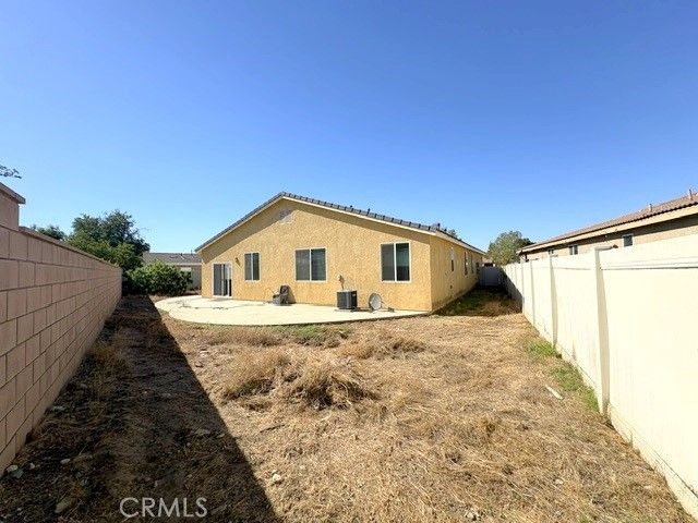 9225 Cattail Lane, Fontana, CA 92335