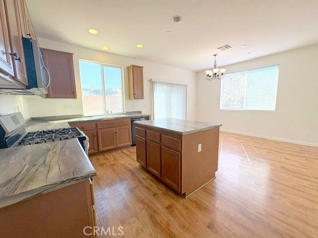9225 Cattail Lane, Fontana, CA 92335