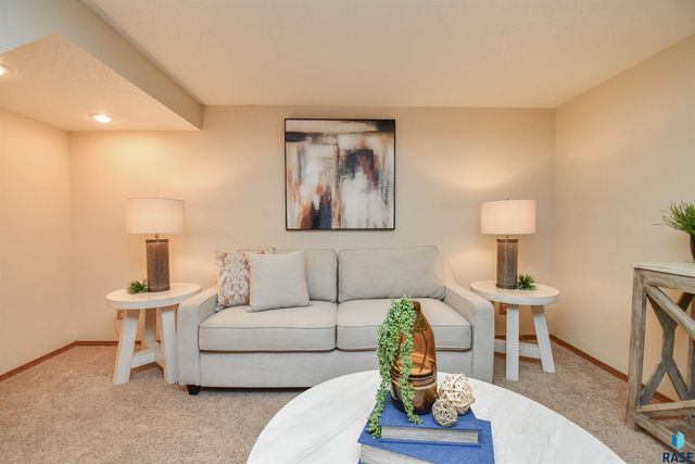 4311 W Mesa Pass Pass, Sioux Falls, SD 57106
