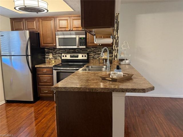 1211 Barrett RD # 1106, North Fort Myers, FL 33903