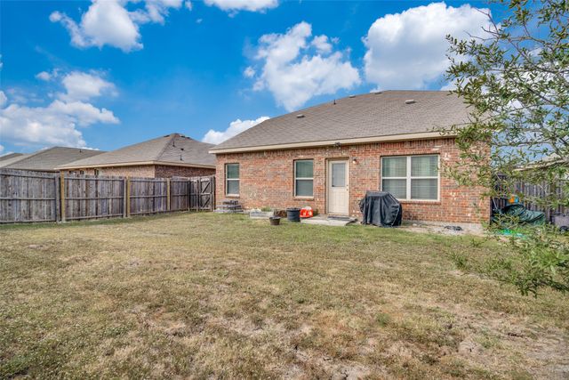 2209 Torch Lake Drive, Forney, TX 75126