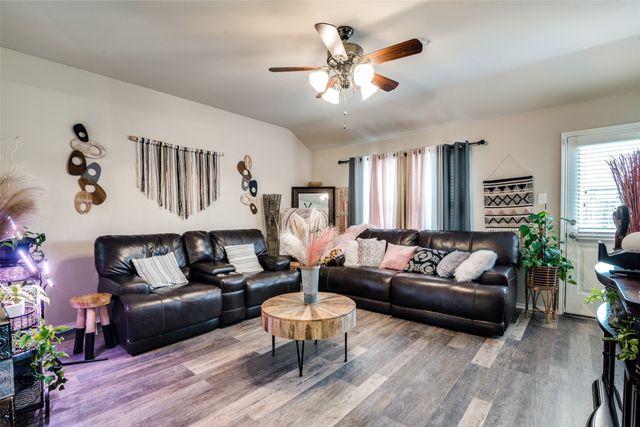 2209 Torch Lake Drive, Forney, TX 75126