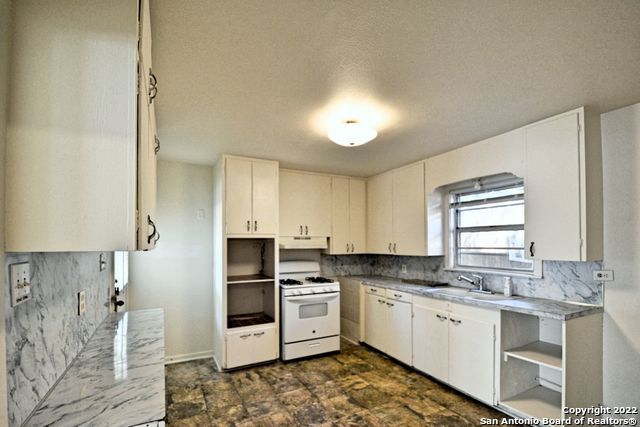730 ROOSEVELT ST, New Braunfels, TX 78130