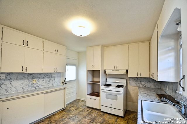 730 ROOSEVELT ST, New Braunfels, TX 78130