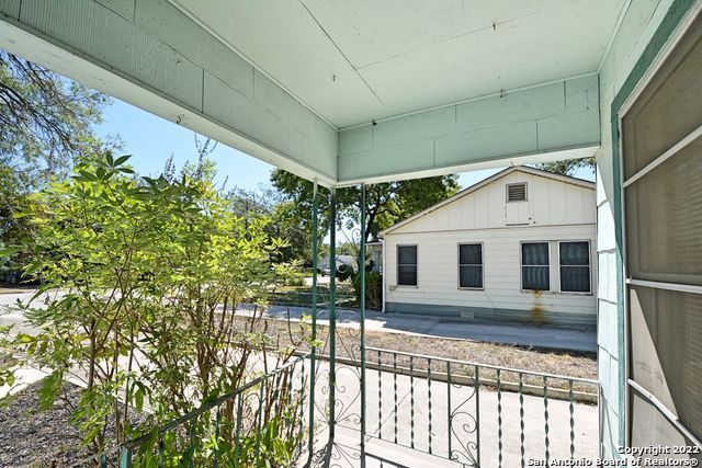 730 ROOSEVELT ST, New Braunfels, TX 78130