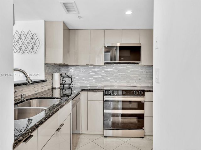 650 West Ave 1605, Miami Beach, FL 33139