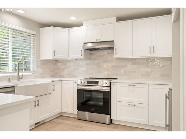 10805 Sw 106TH Ave, Portland, OR 97223
