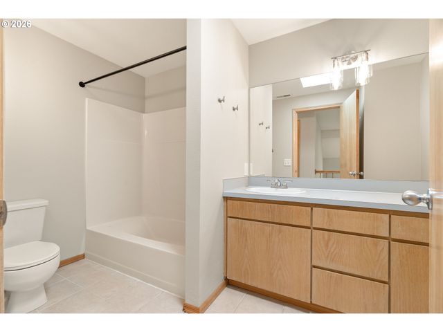 10805 Sw 106TH Ave, Portland, OR 97223
