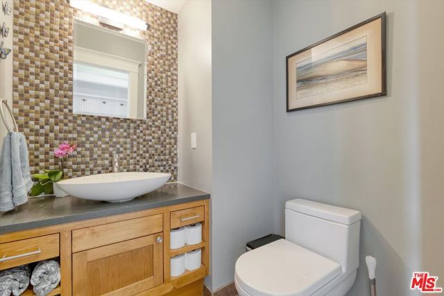 933 Venezia Avenue, Venice (los Angeles), CA 90291