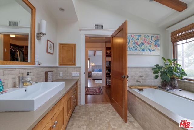 933 Venezia Avenue, Venice (los Angeles), CA 90291