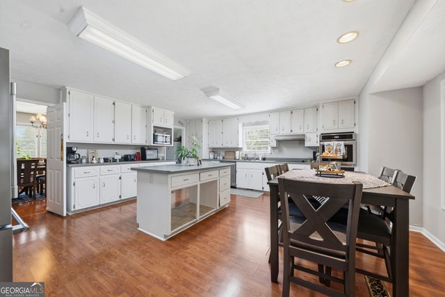 118 Pinecrest Drive NE, Milledgeville, GA 31061