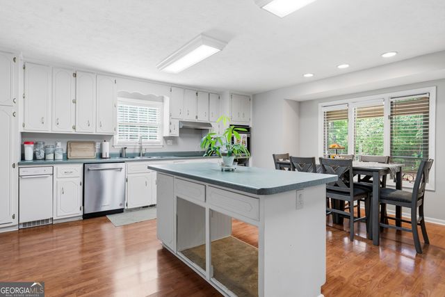 118 Pinecrest Drive NE, Milledgeville, GA 31061