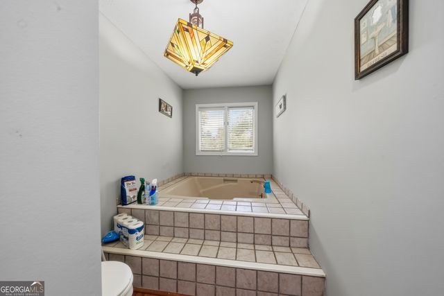 118 Pinecrest Drive NE, Milledgeville, GA 31061