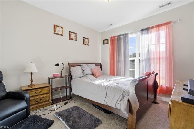 109 Green CT, Carrollton, VA 23314