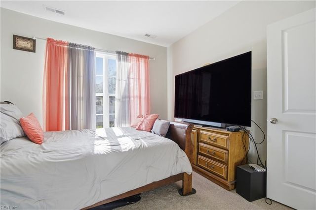 109 Green CT, Carrollton, VA 23314