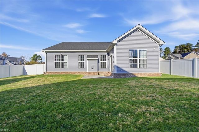 109 Green CT, Carrollton, VA 23314