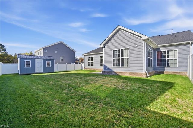 109 Green CT, Carrollton, VA 23314