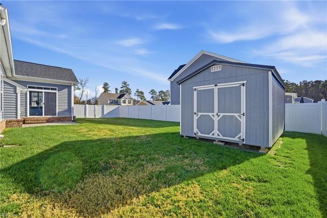 109 Green CT, Carrollton, VA 23314