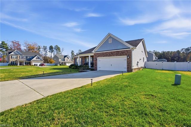 109 Green CT, Carrollton, VA 23314