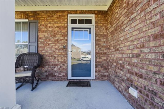 109 Green CT, Carrollton, VA 23314