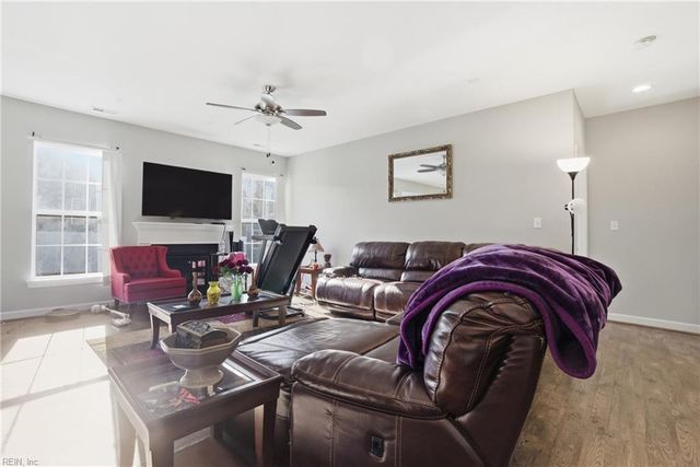 109 Green CT, Carrollton, VA 23314