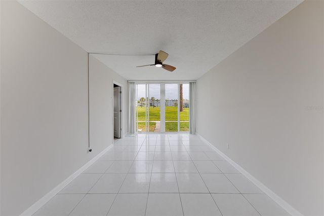 4715 BAY STREET NE 132, St Petersburg, FL 33703