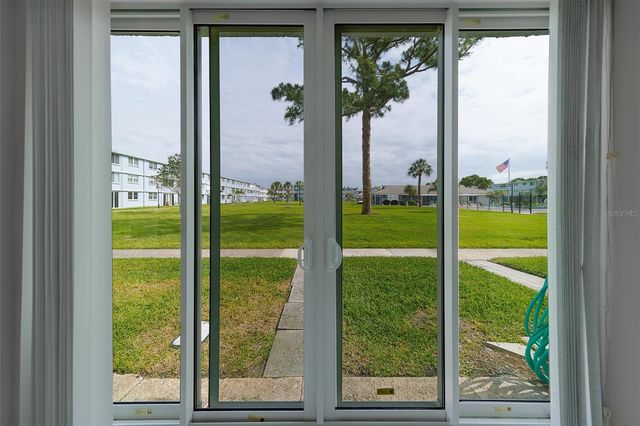 4715 BAY STREET NE 132, St Petersburg, FL 33703