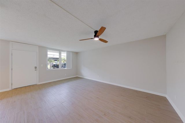4715 BAY STREET NE 132, St Petersburg, FL 33703