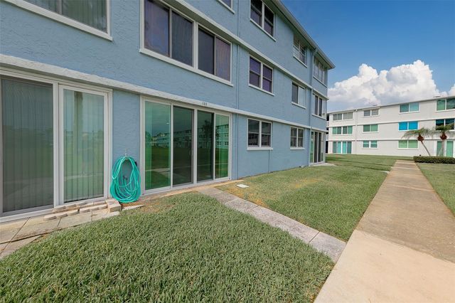 4715 BAY STREET NE 132, St Petersburg, FL 33703