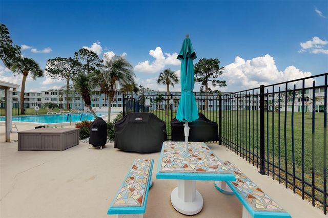 4715 BAY STREET NE 132, St Petersburg, FL 33703