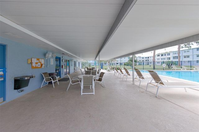 4715 BAY STREET NE 132, St Petersburg, FL 33703