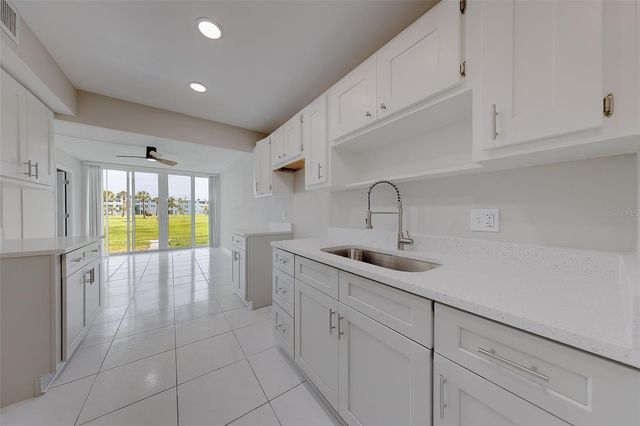 4715 BAY STREET NE 132, St Petersburg, FL 33703