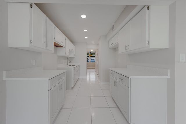 4715 BAY STREET NE 132, St Petersburg, FL 33703