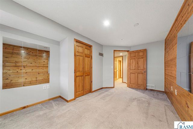 1234 Baker Bay Road, Kasota, MN 56050