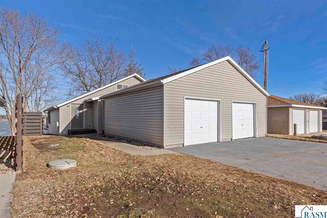 1234 Baker Bay Road, Kasota, MN 56050