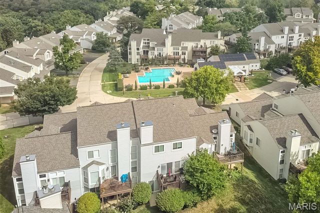 1706 Ridgeview Circle Drive, Ballwin, MO 63021