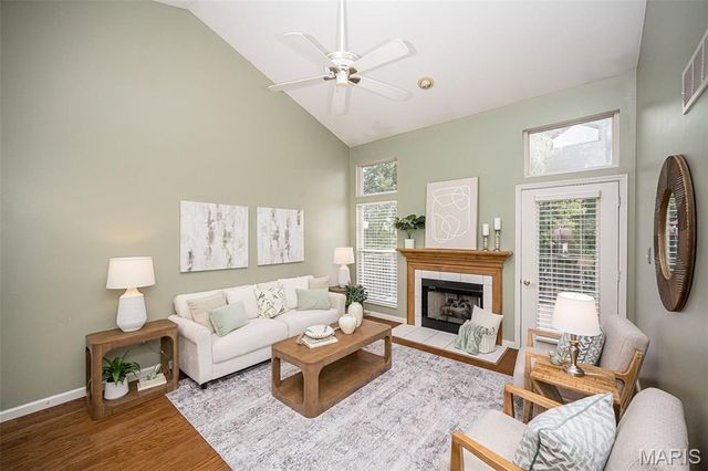 1706 Ridgeview Circle Drive, Ballwin, MO 63021