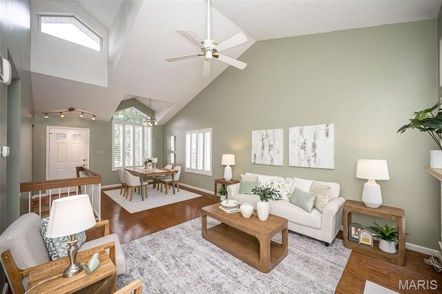 1706 Ridgeview Circle Drive, Ballwin, MO 63021