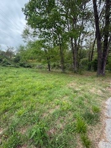 N Hilltop Circle, Rogers, AR 72756