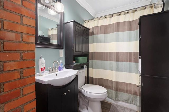 5330 NE Barnes Avenue, Kansas City, MO 64119