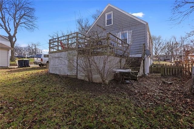 5330 NE Barnes Avenue, Kansas City, MO 64119