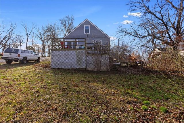 5330 NE Barnes Avenue, Kansas City, MO 64119