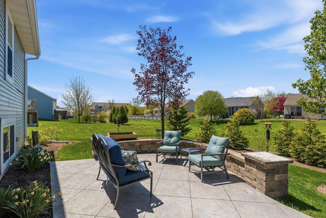 251 Indigo DRIVE, Port Washington, WI 53074